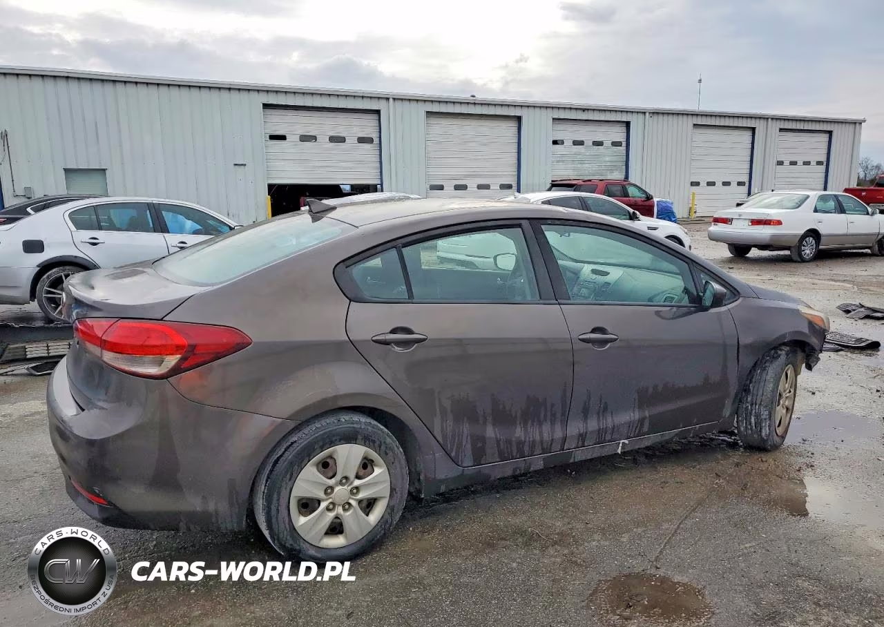 2018 Kia Forte Lx VIN:3KPFK4A78JE198682 - 3