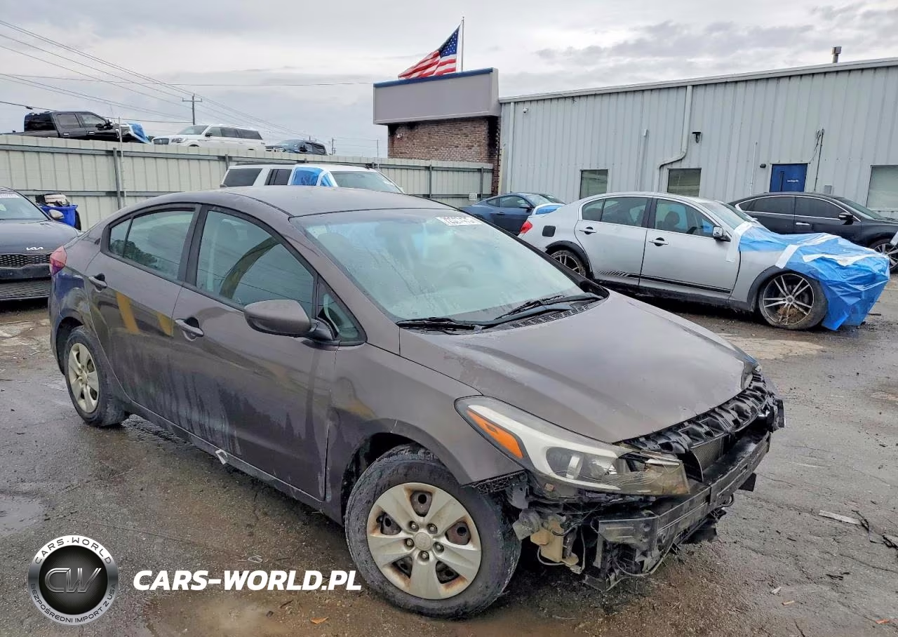 2018 Kia Forte Lx VIN:3KPFK4A78JE198682 - 4