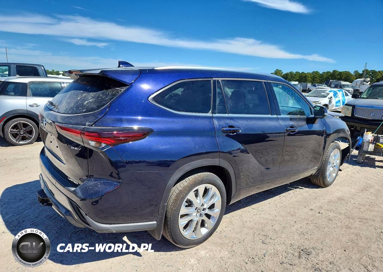 2026 Toyota Highlander Hybrid Limited VIN:5TDXBRCH9TS705136 - 3