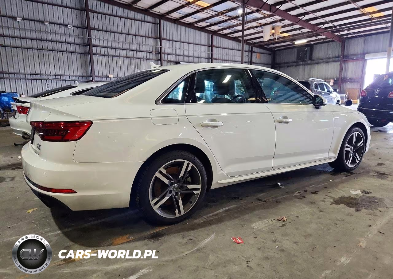 2017 Audi A4 Premium Plus VIN:WAUENAF43HN010105 - 3