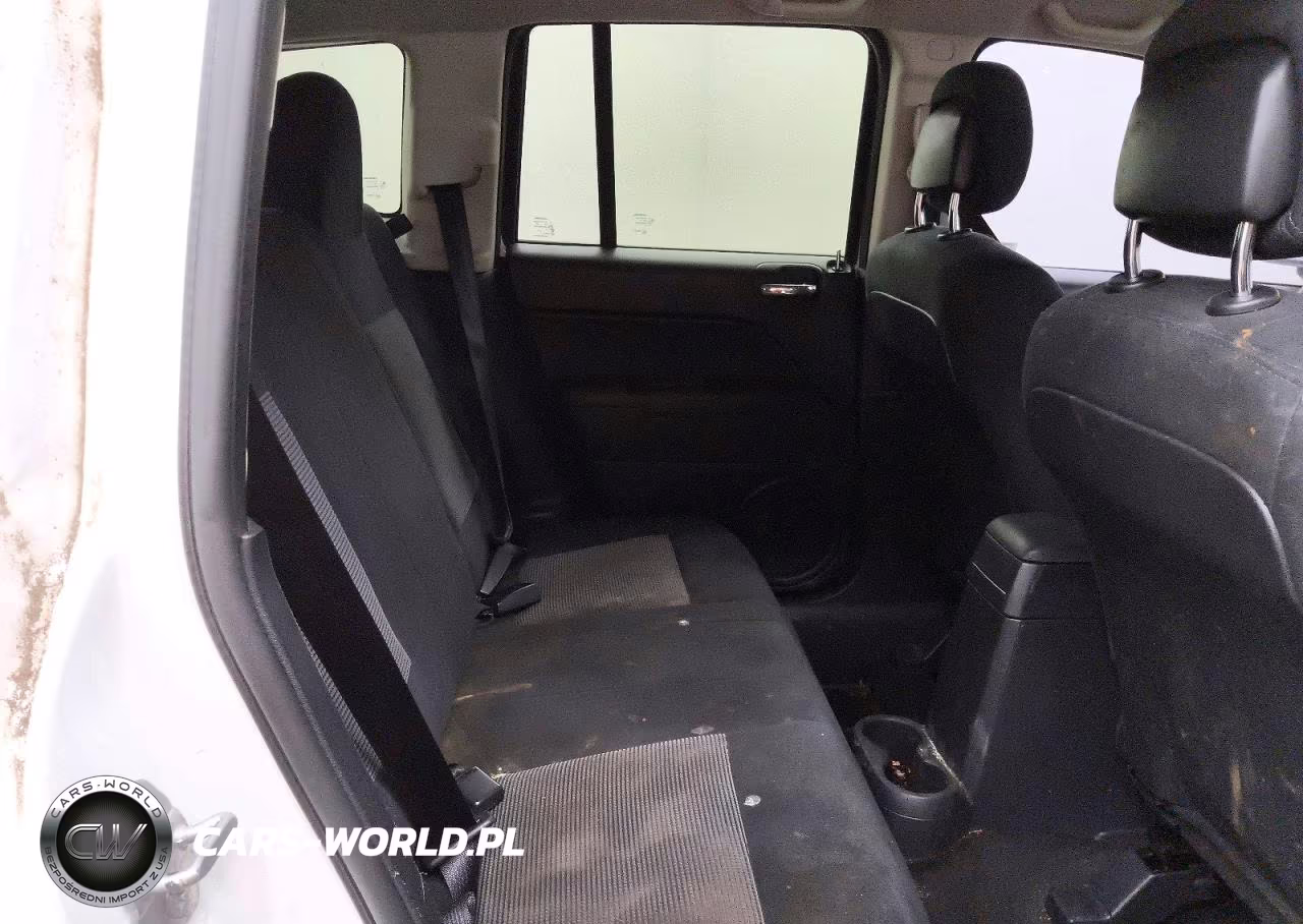 2015 Jeep Compass Sport VIN:1C4NJDBB2FD202882 - 11