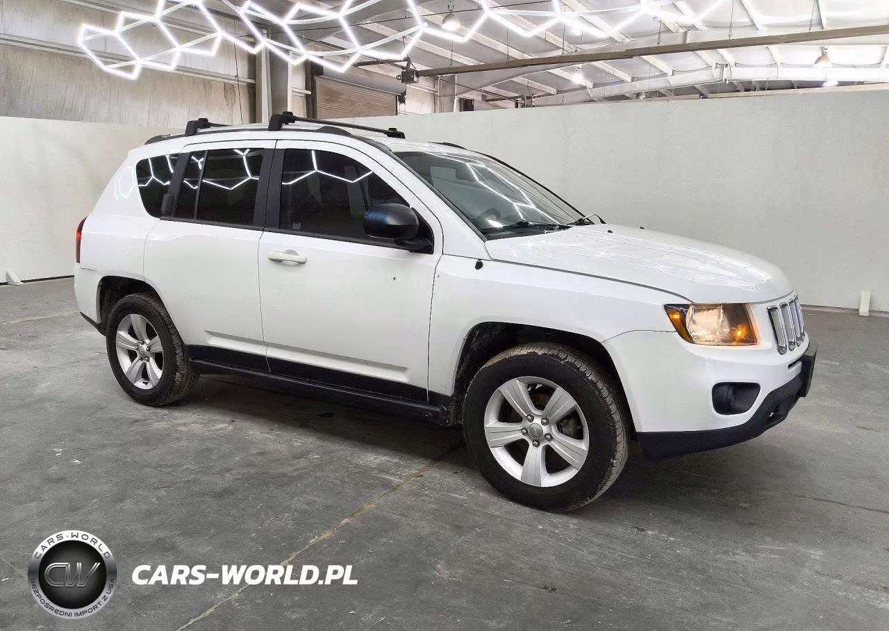 2015 Jeep Compass Sport VIN:1C4NJDBB2FD202882 - 4