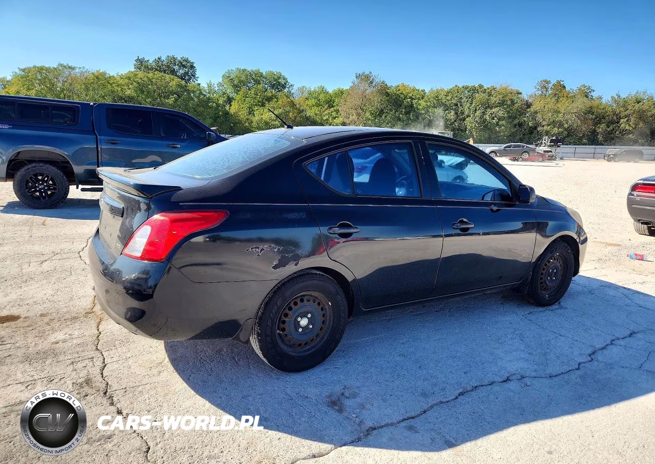 2013 Nissan Versa S VIN:3N1CN7AP4DL853631 - 3