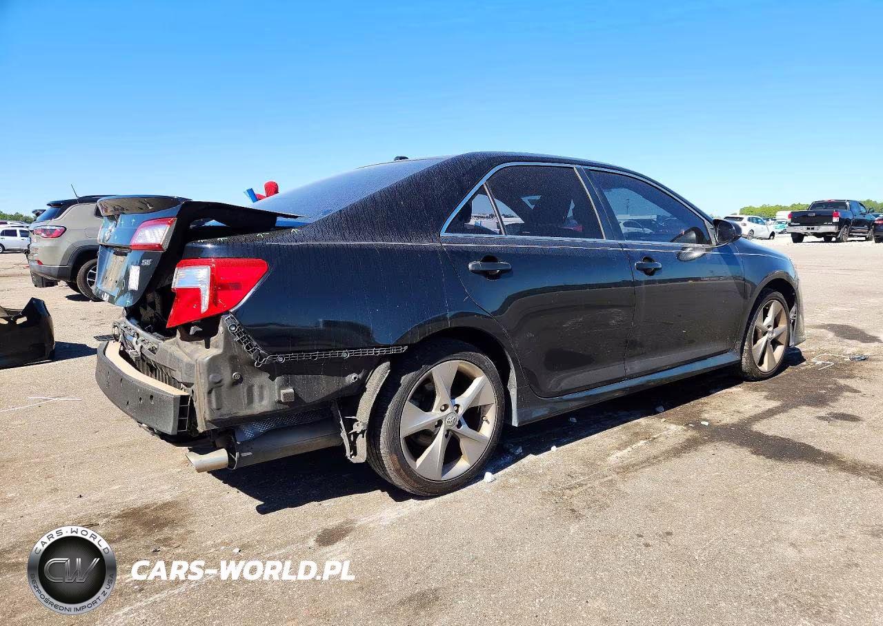 2014 Toyota Camry Se V6 VIN:4T1BK1FK7EU026382 - 3