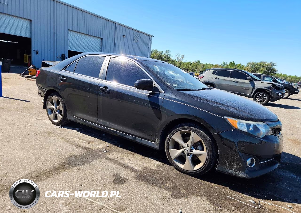 2014 Toyota Camry Se V6 VIN:4T1BK1FK7EU026382 - 4