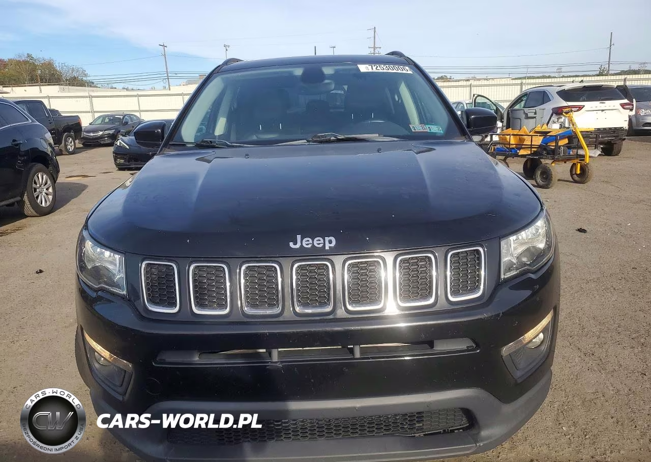 2018 Jeep Compass Latitude VIN:3C4NJDBB6JT366820 - 5