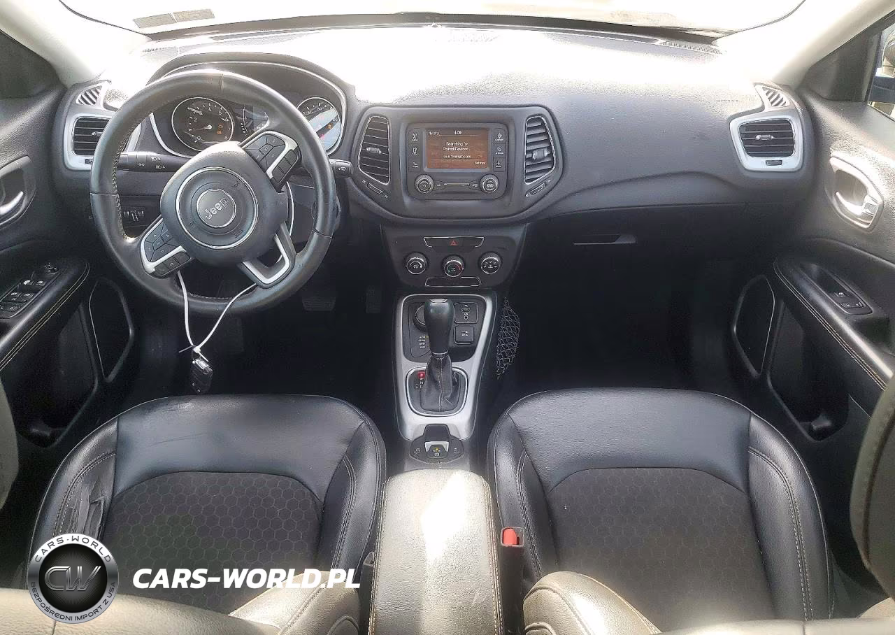 2018 Jeep Compass Latitude VIN:3C4NJDBB6JT366820 - 8