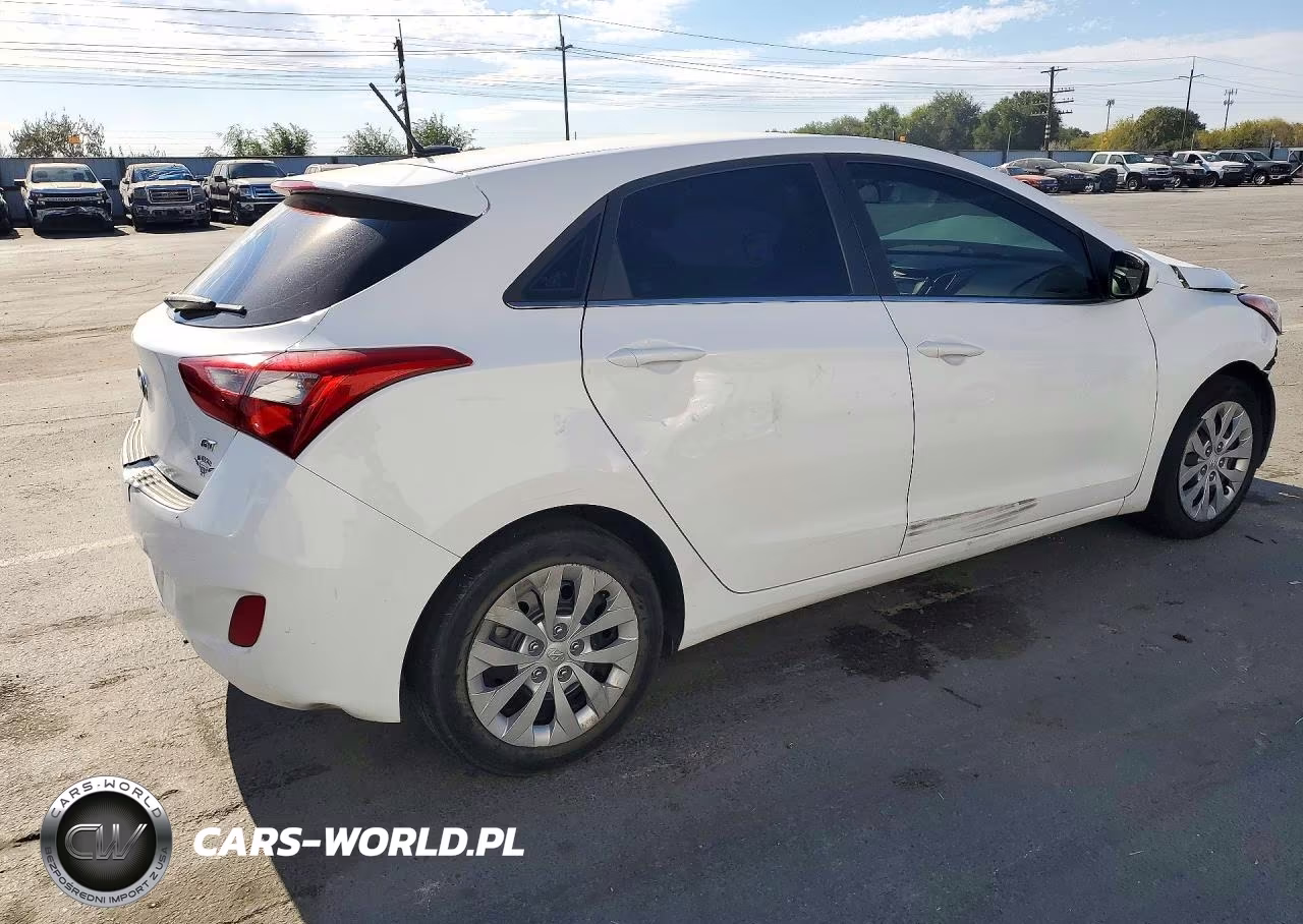2017 Hyundai Elantra Gt Base VIN:KMHD35LH5HU383490 - 3
