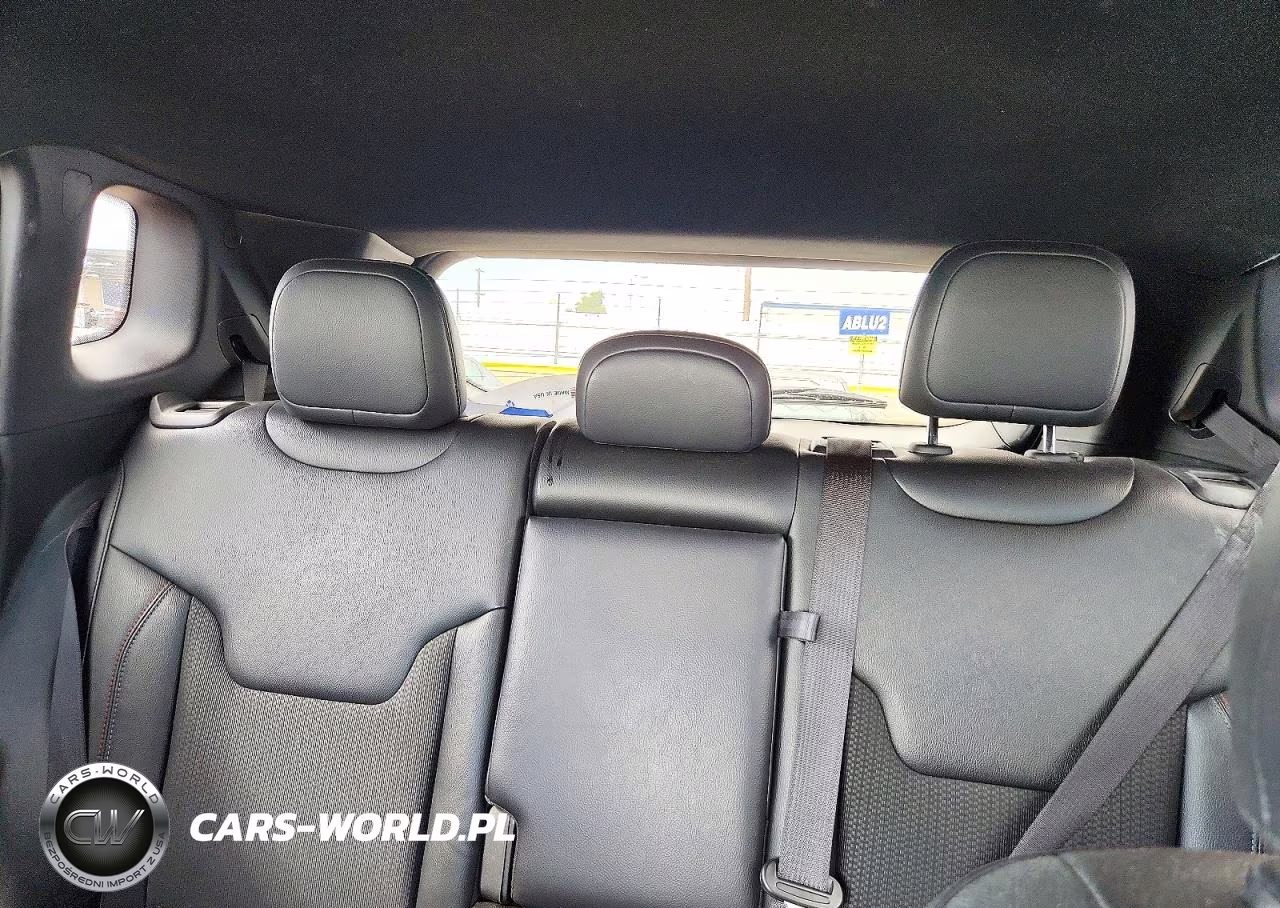 2025 Jeep Compass Trailhawk VIN:3C4NJDDNXST507347 - 10