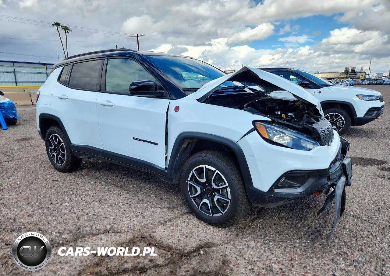 2025 Jeep Compass Trailhawk VIN:3C4NJDDNXST507347 - 4