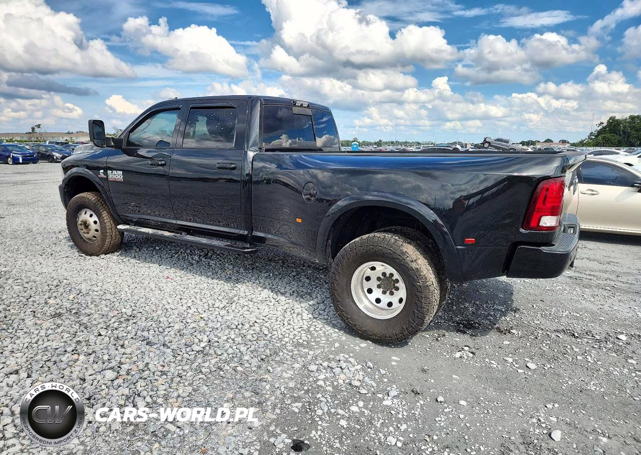 2018 Ram 3500 Laramie VIN:3C63RRJL3JG429332 - 2