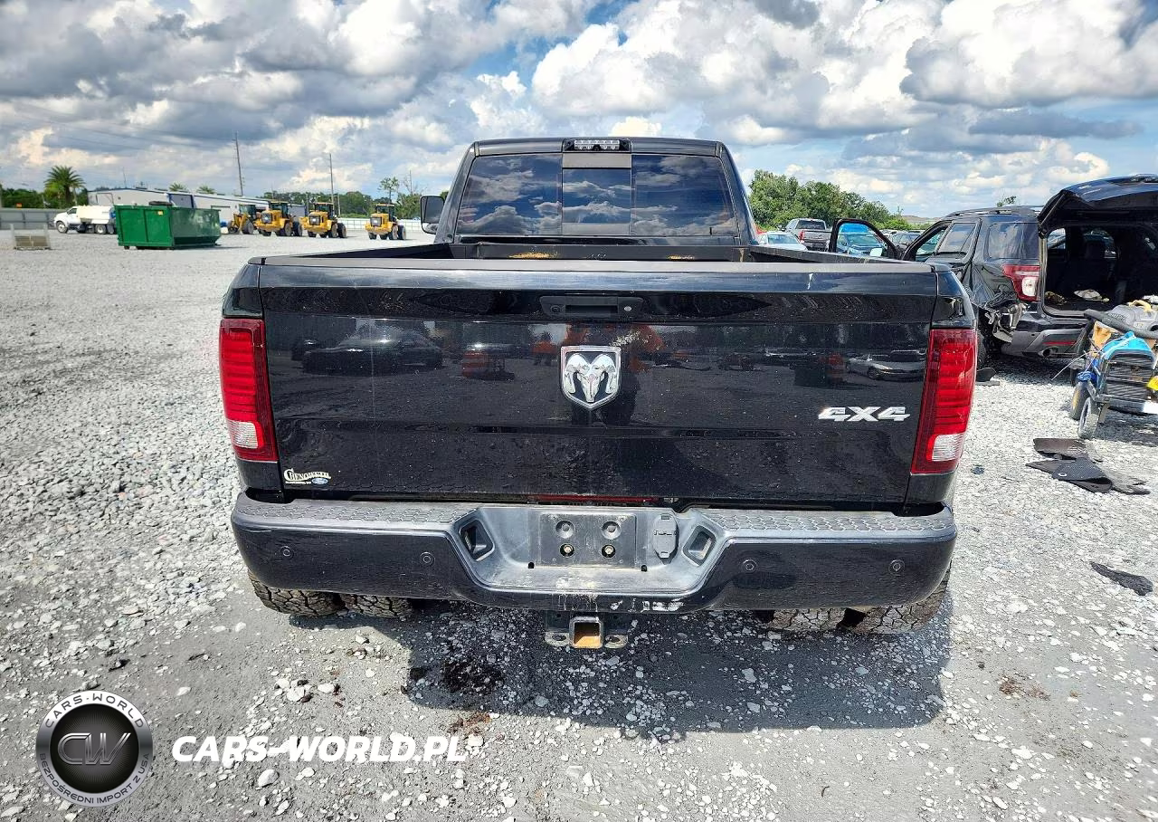 2018 Ram 3500 Laramie VIN:3C63RRJL3JG429332 - 6