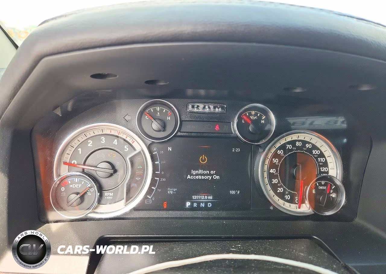 2018 Ram 3500 Laramie VIN:3C63RRJL3JG429332 - 9