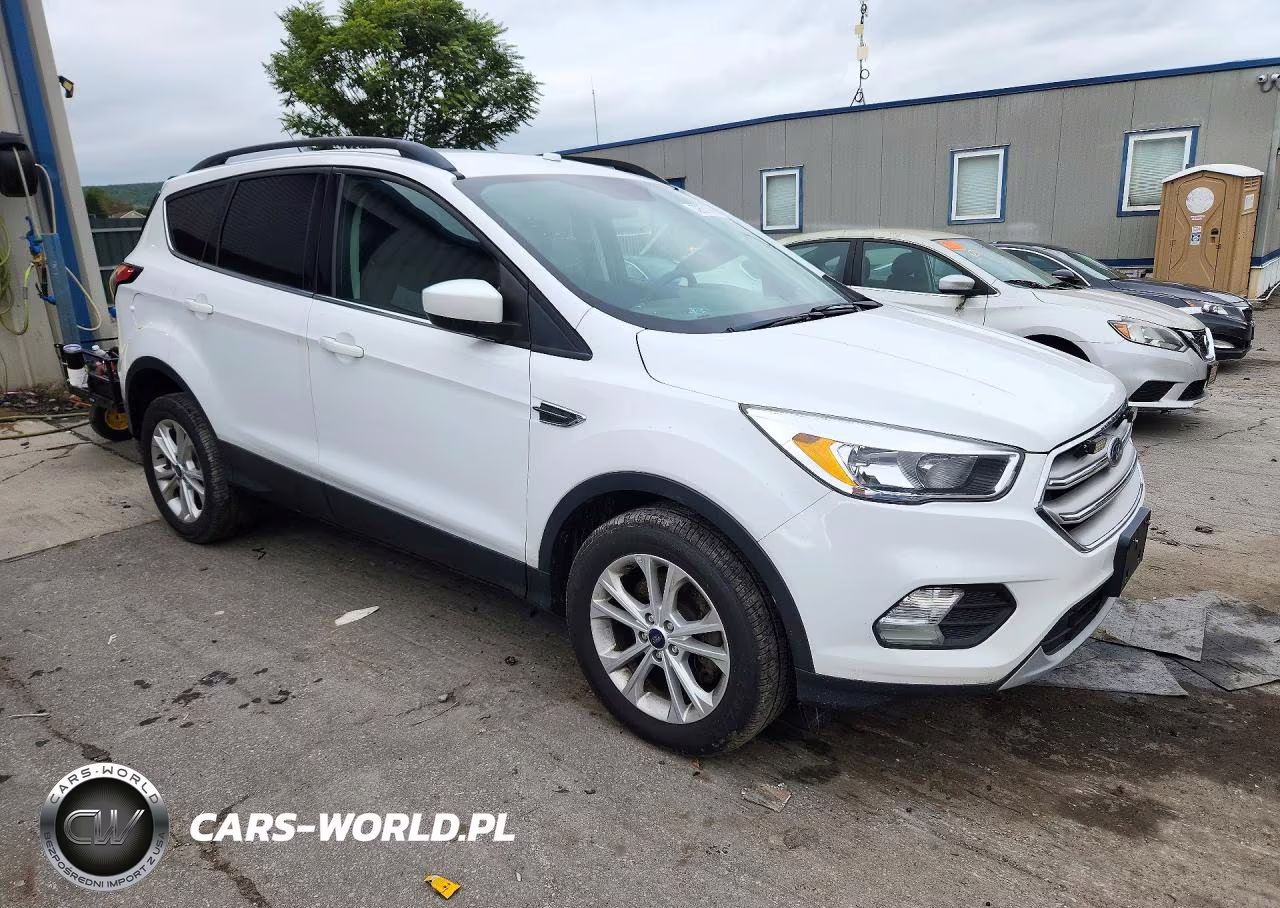 2018 Ford Escape Se VIN:1FMCU9GD1JUC60833 - 4