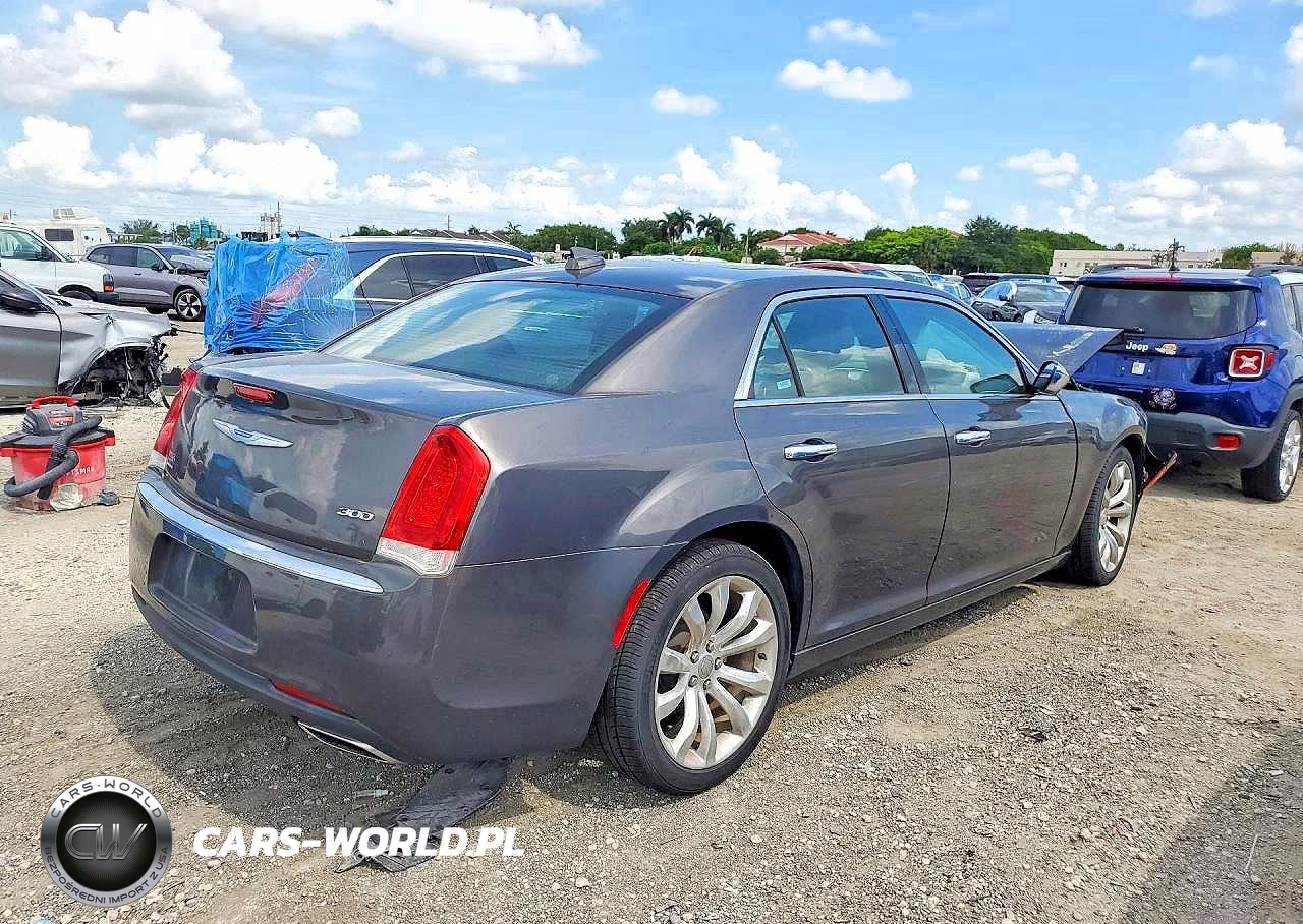 2020 Chrysler 300 Limited VIN:2C3CCAEG4LH102809 - 3