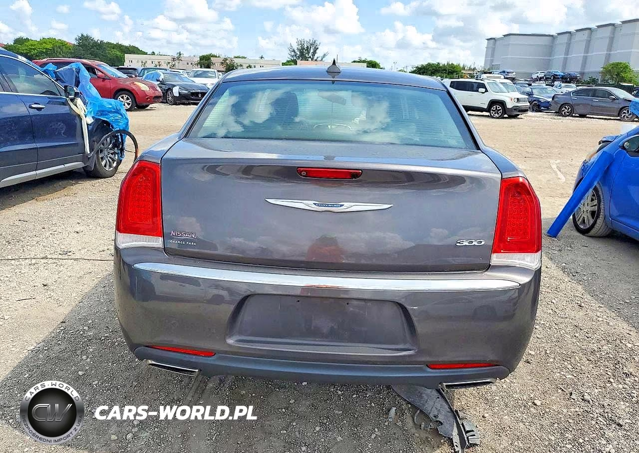 2020 Chrysler 300 Limited VIN:2C3CCAEG4LH102809 - 6