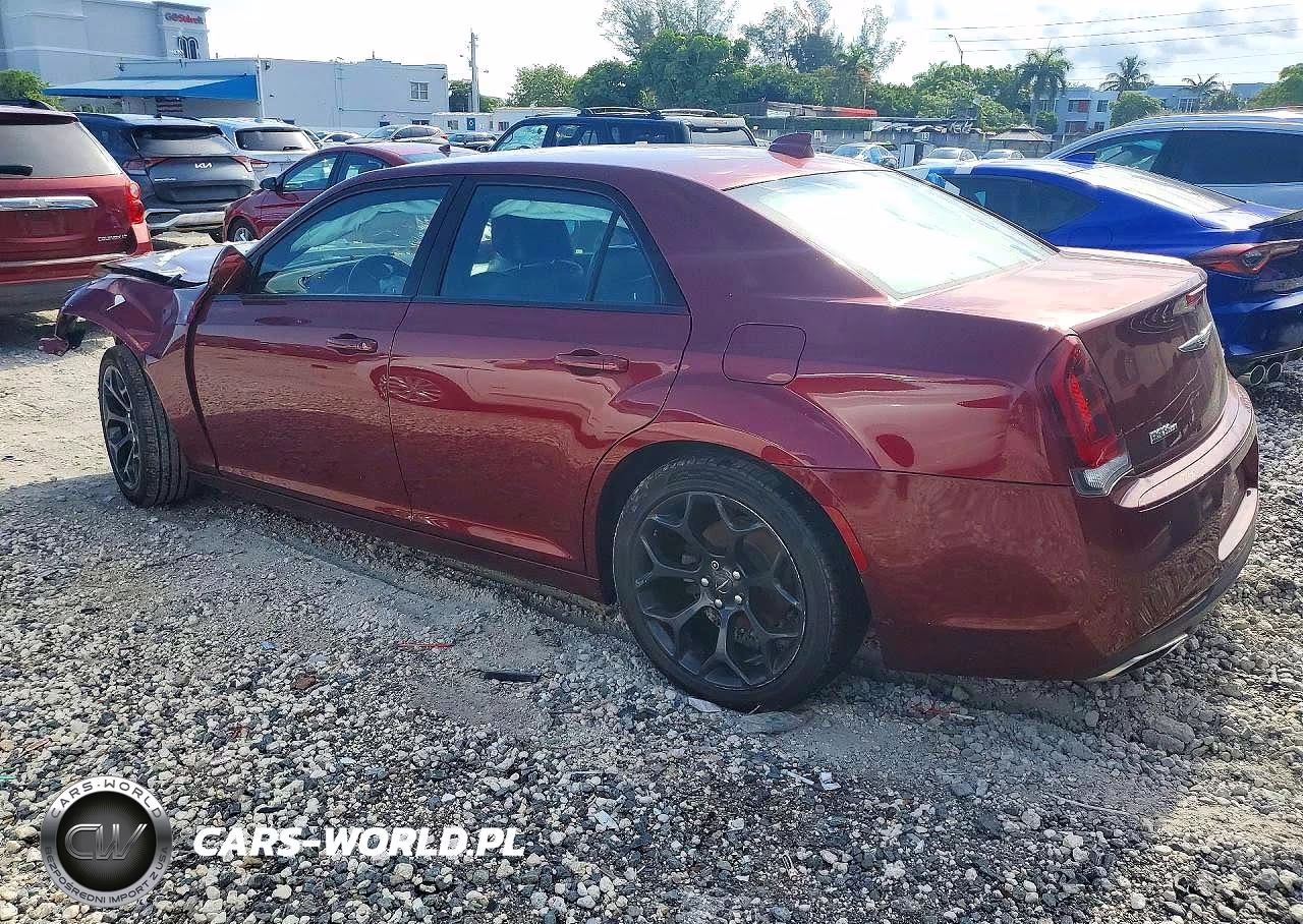 2019 Chrysler 300 S VIN:2C3CCABG5KH654015 - 2