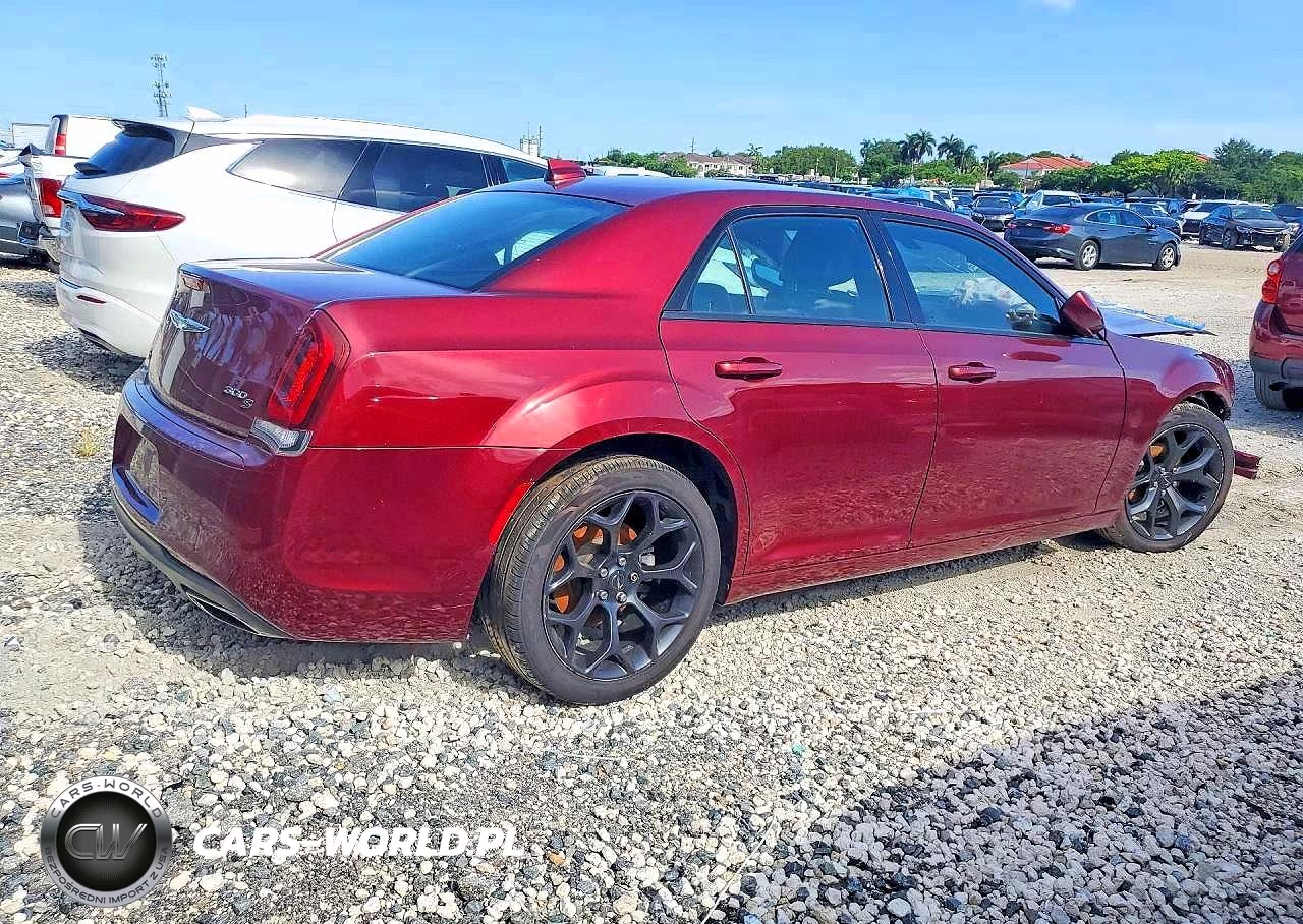 2019 Chrysler 300 S VIN:2C3CCABG5KH654015 - 3