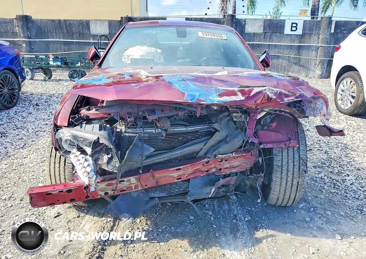 2019 Chrysler 300 S VIN:2C3CCABG5KH654015 - 5