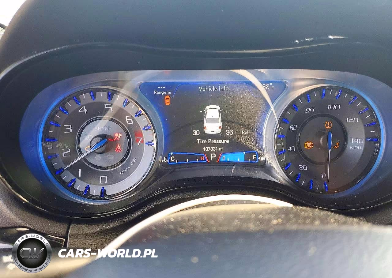 2019 Chrysler 300 S VIN:2C3CCABG5KH654015 - 9