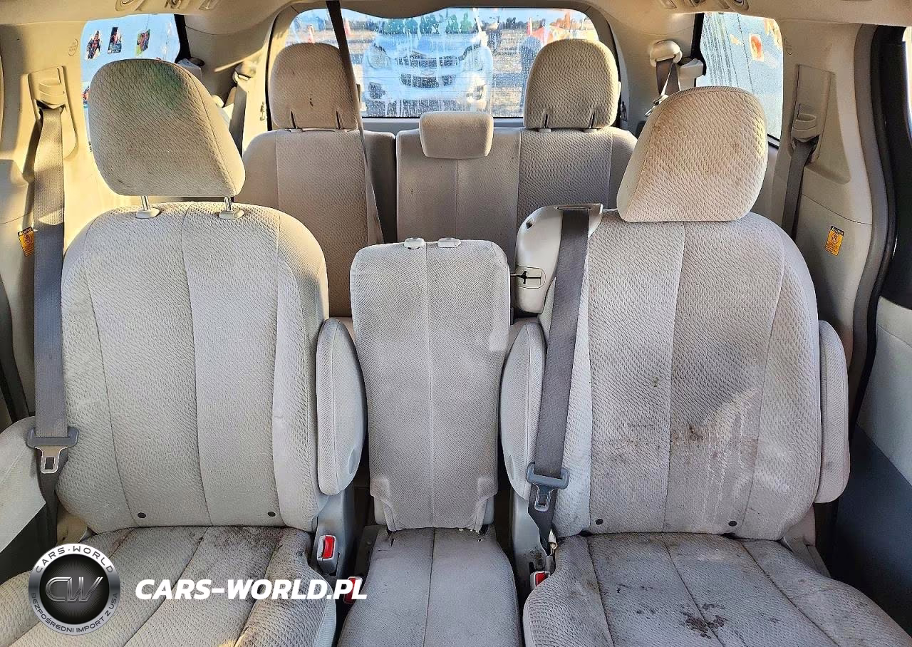 2011 Toyota Sienna Le VIN:5TDKK3DC1BS062452 - 10