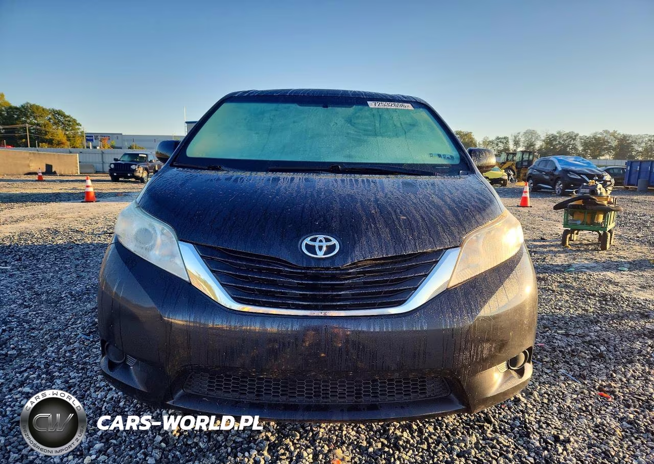 2011 Toyota Sienna Le VIN:5TDKK3DC1BS062452 - 5