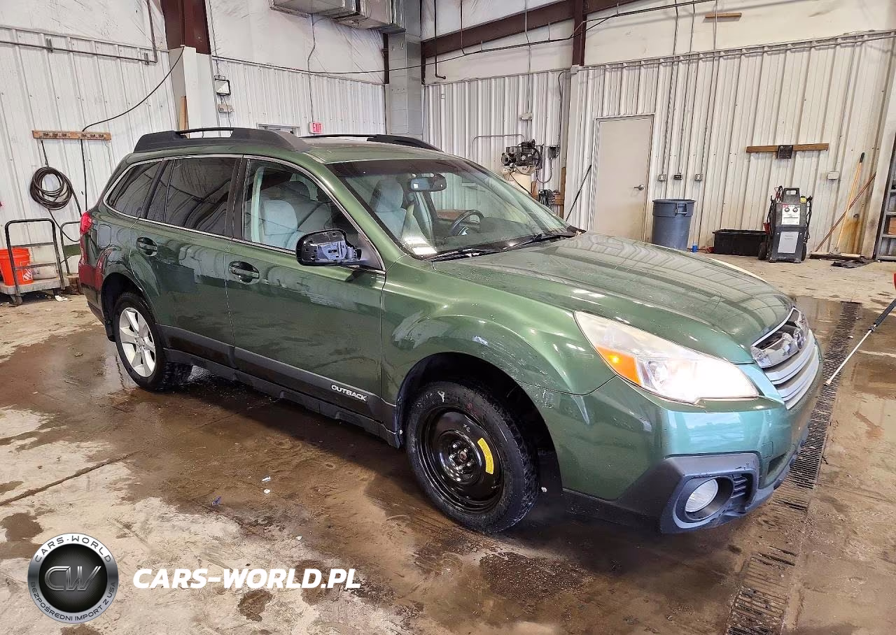 2013 Subaru Outback 2.5I Premium VIN:4S4BRCGCXD3315730 - 4