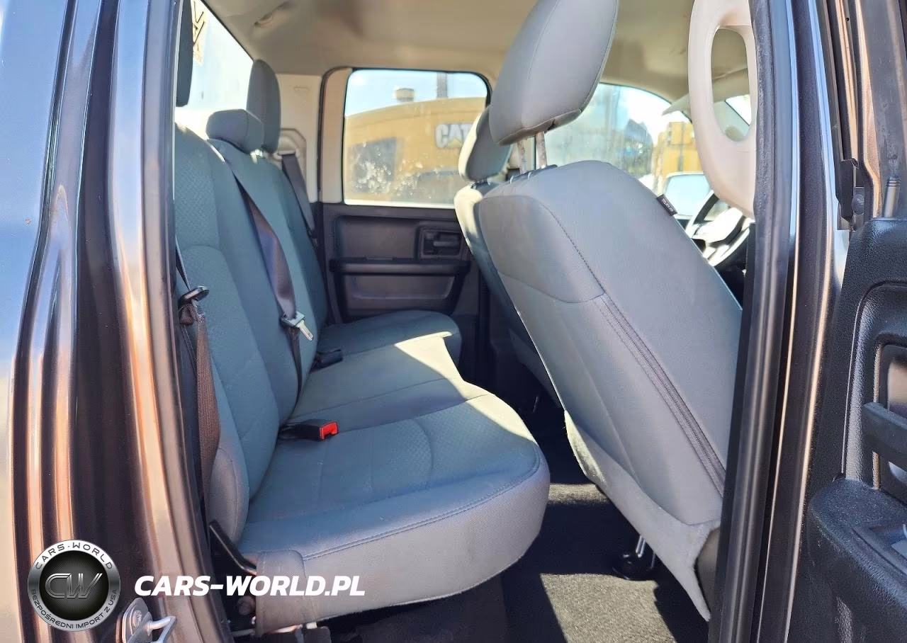 2019 Ram 1500 Classic Tradesman VIN:1C6RR6FG9KS637634 - 10