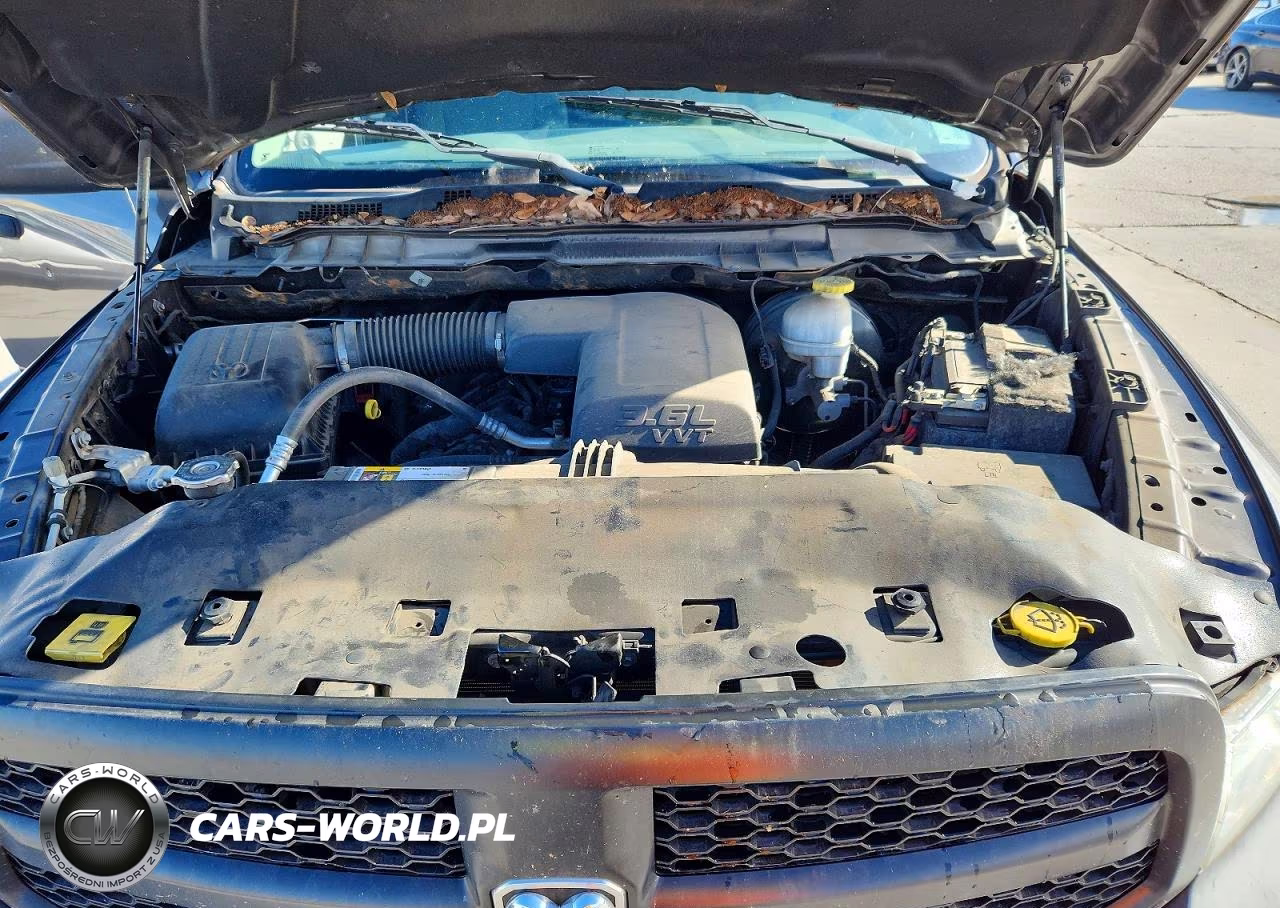 2019 Ram 1500 Classic Tradesman VIN:1C6RR6FG9KS637634 - 11