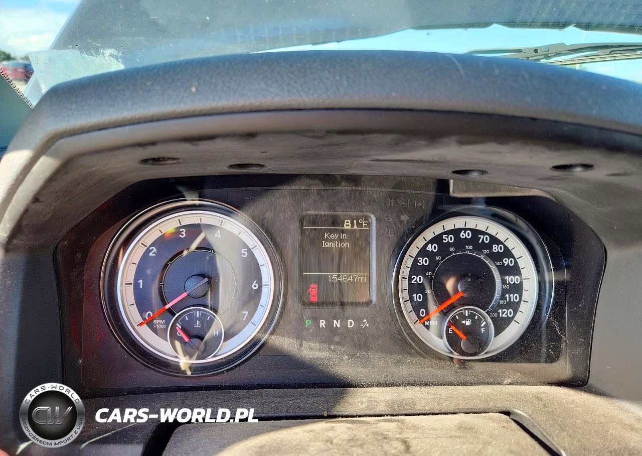 2019 Ram 1500 Classic Tradesman VIN:1C6RR6FG9KS637634 - 9