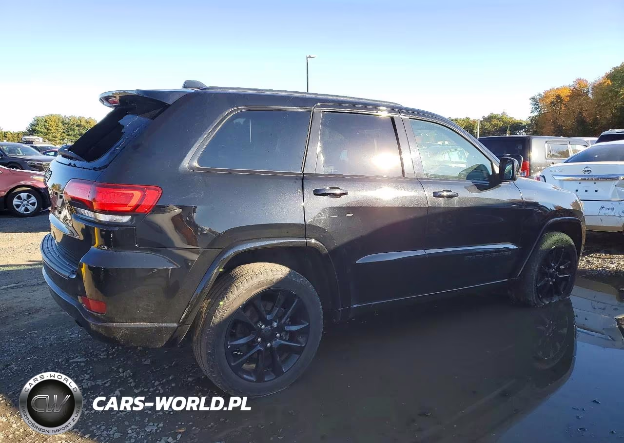 2021 Jeep Grand Cherokee Laredo VIN:1C4RJFAG8MC524844 - 3