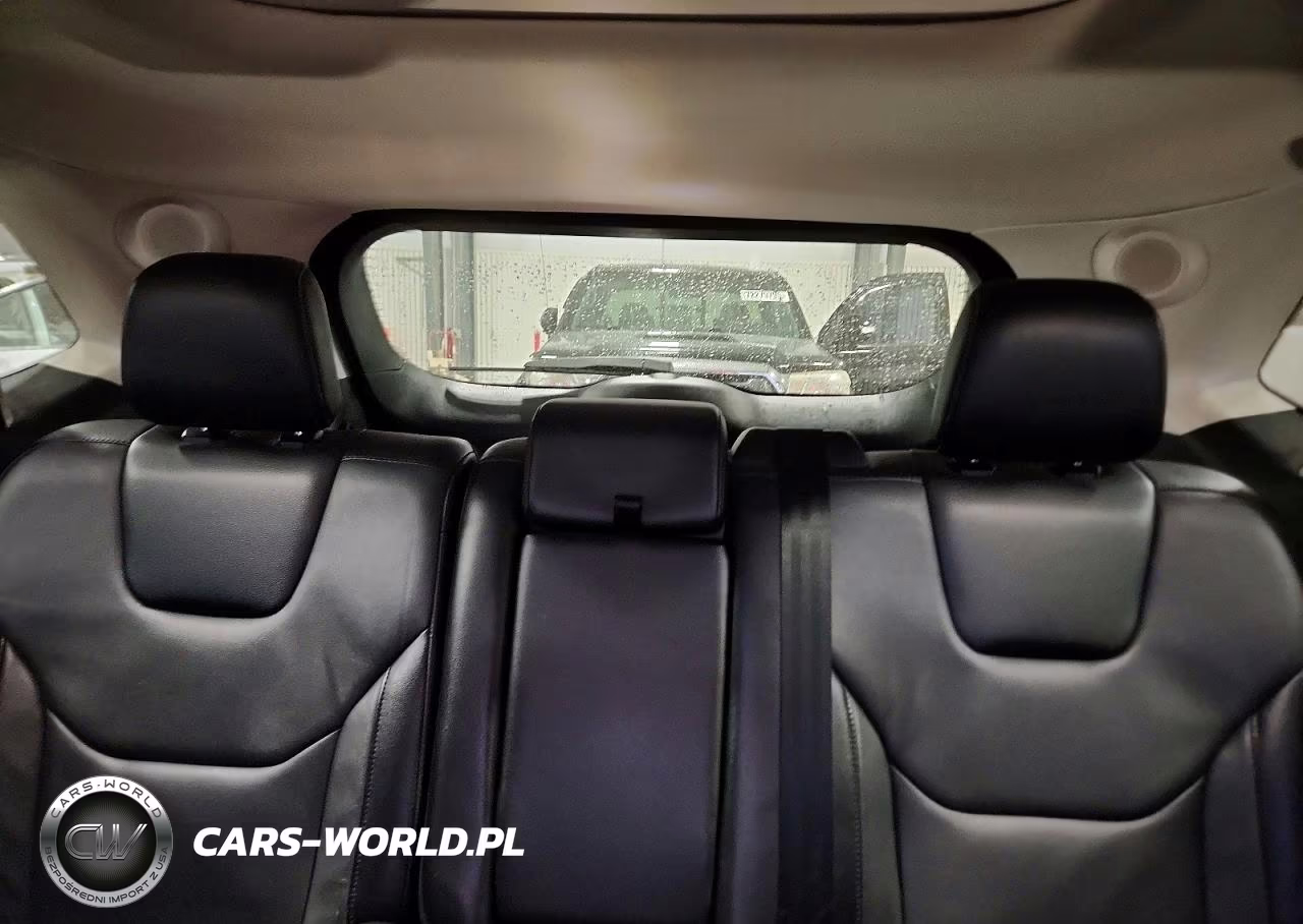 2018 Ford Edge Titanium VIN:2FMPK4K96JBC16247 - 10