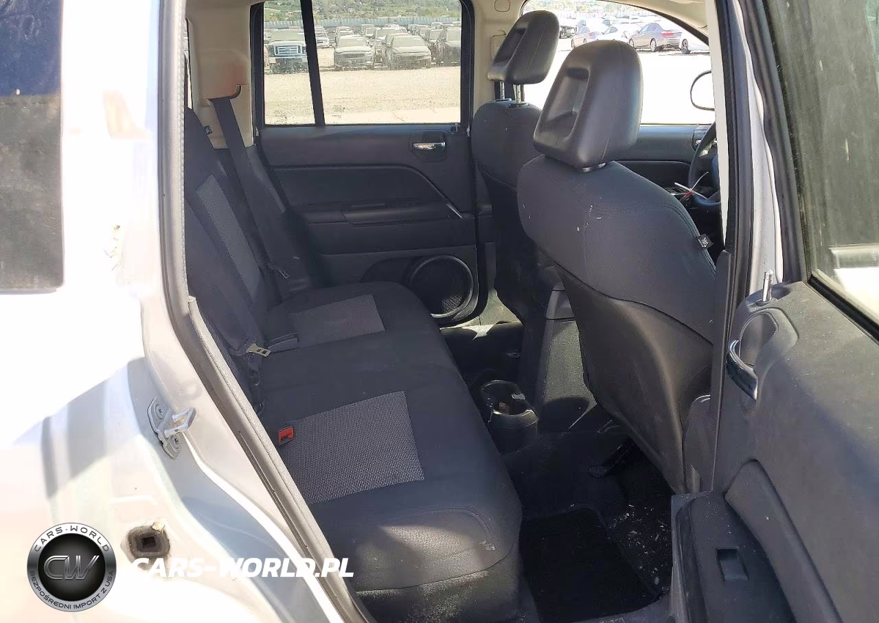 2009 Jeep Compass Sport VIN:1J4FF47B79D210456 - 11