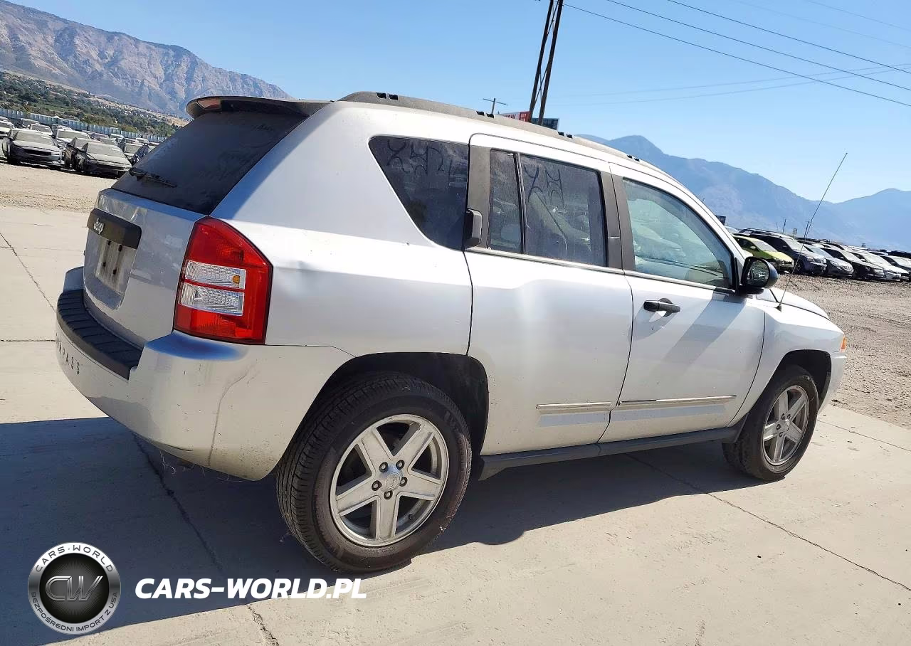 2009 Jeep Compass Sport VIN:1J4FF47B79D210456 - 3