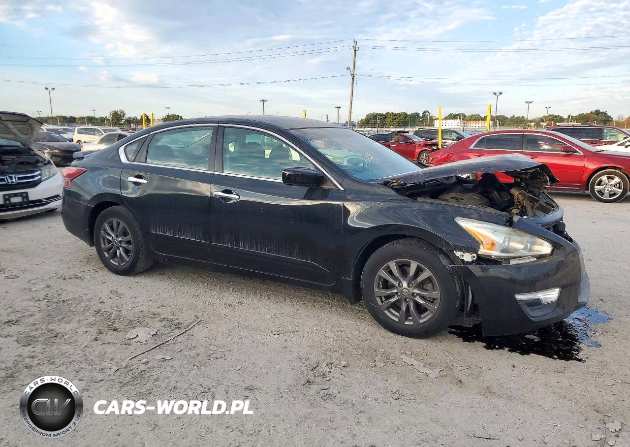 2015 Nissan Altima 2.5 S VIN:1N4AL3AP9FC492646 - 4