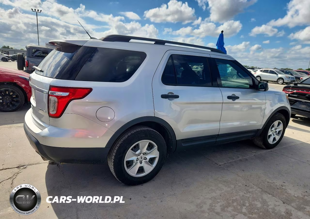 2014 Ford Explorer VIN:1FM5K7B8XEGB35184 - 3