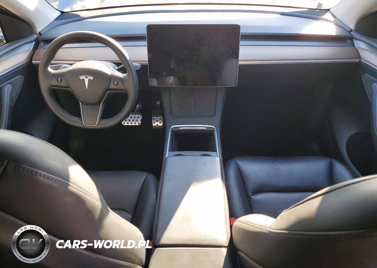 2024 Tesla Model Y VIN:7SAYGAEE3RF209680 - 8