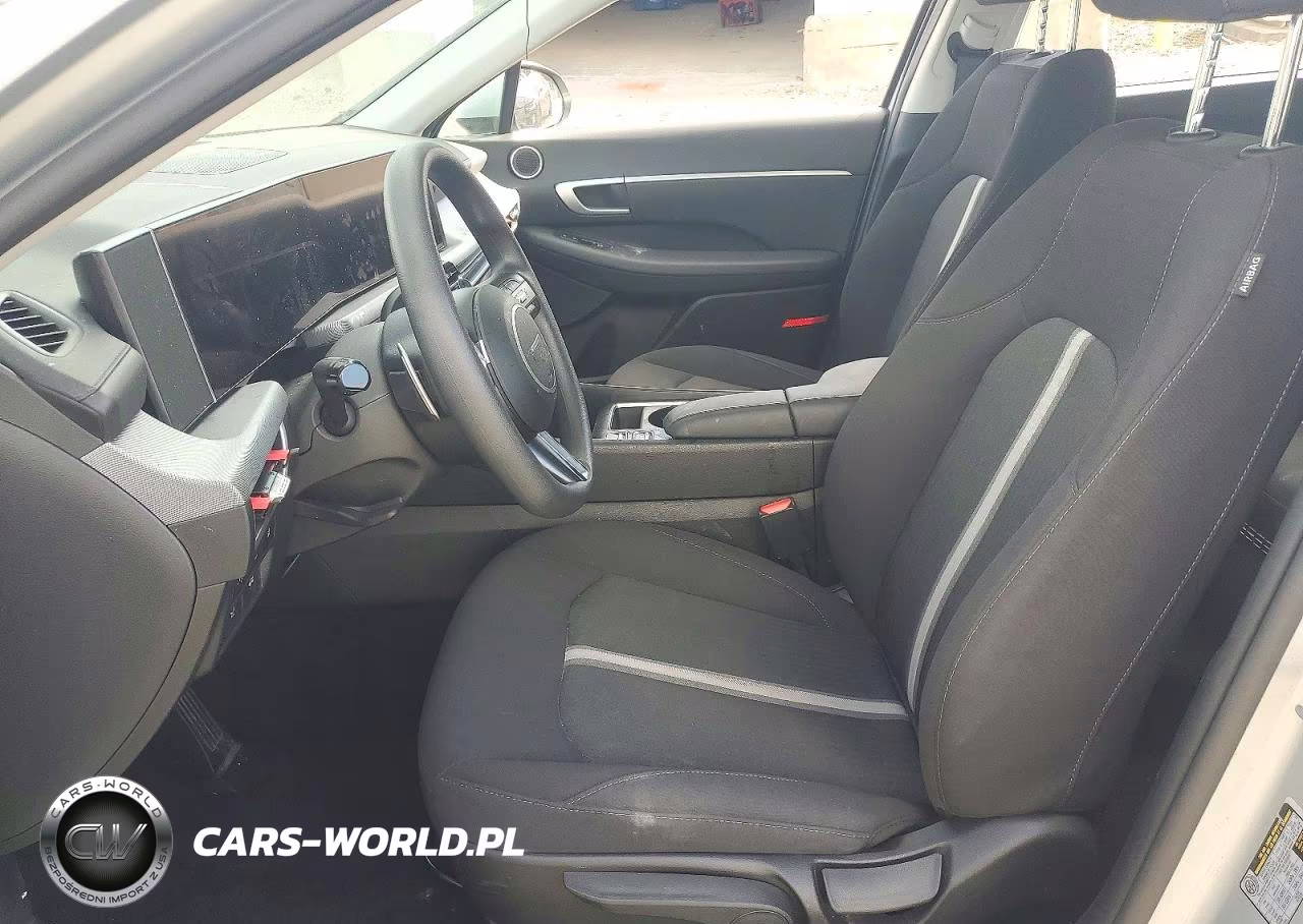 2026 Hyundai Sonata Hybrid Blue VIN:KMHL24JJ5TA146135 - 7