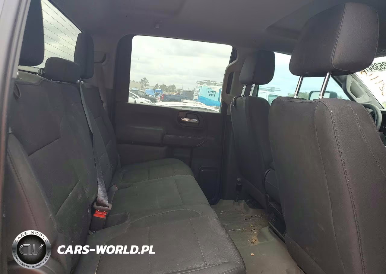 2020 Chevrolet Silverado K2500 Custom VIN:1GC4YME7XLF299909 - 10