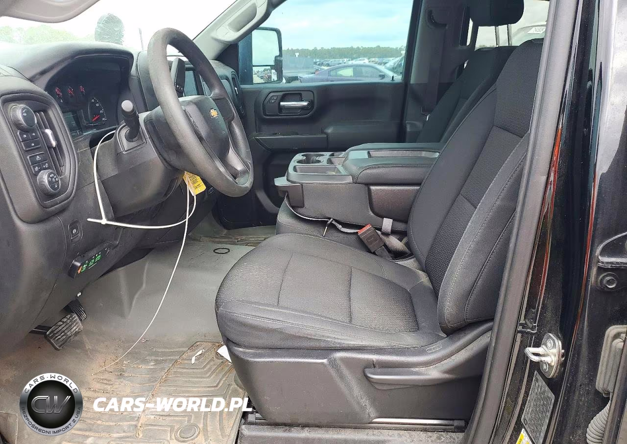2020 Chevrolet Silverado K2500 Custom VIN:1GC4YME7XLF299909 - 7