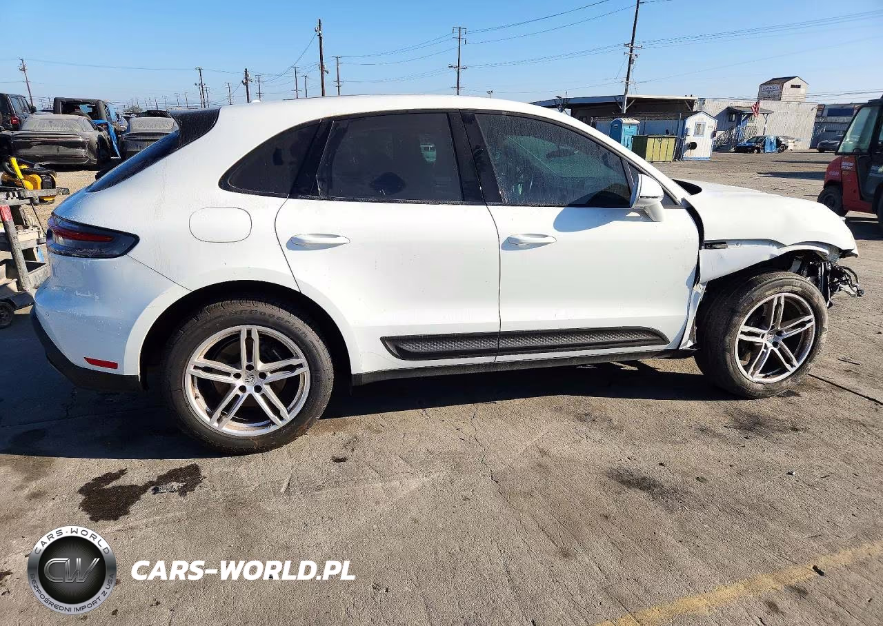 2024 Porsche Macan Base VIN:WP1AA2A53RLB04497 - 3