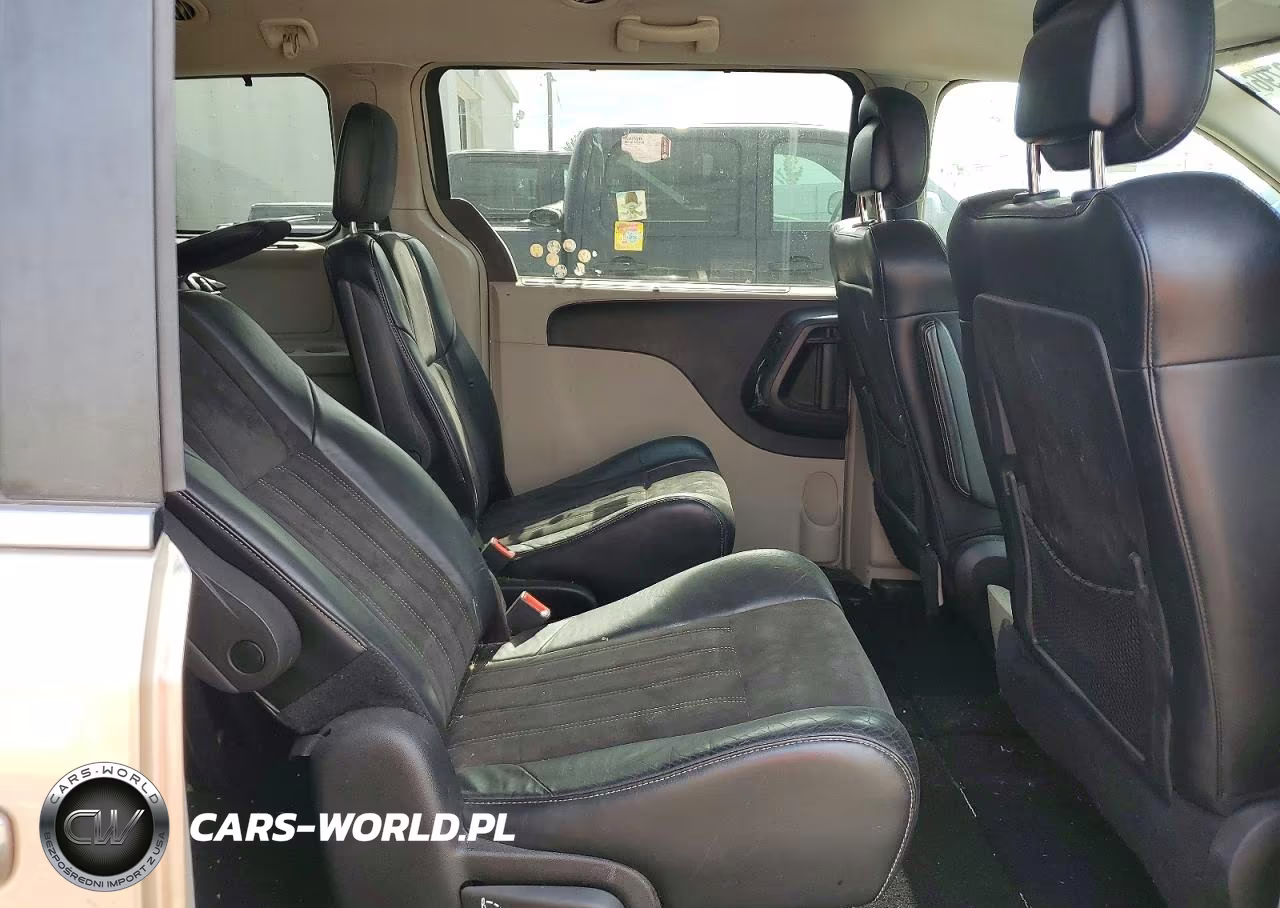 2015 Chrysler Town & Country Limited VIN:2C4RC1JG6FR677584 - 11