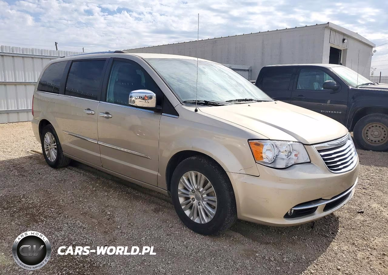 2015 Chrysler Town & Country Limited VIN:2C4RC1JG6FR677584 - 4