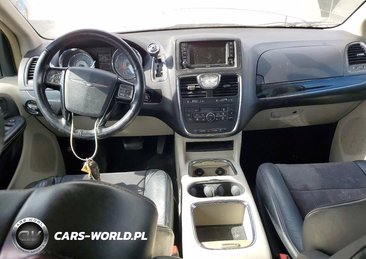 2015 Chrysler Town & Country Limited VIN:2C4RC1JG6FR677584 - 8