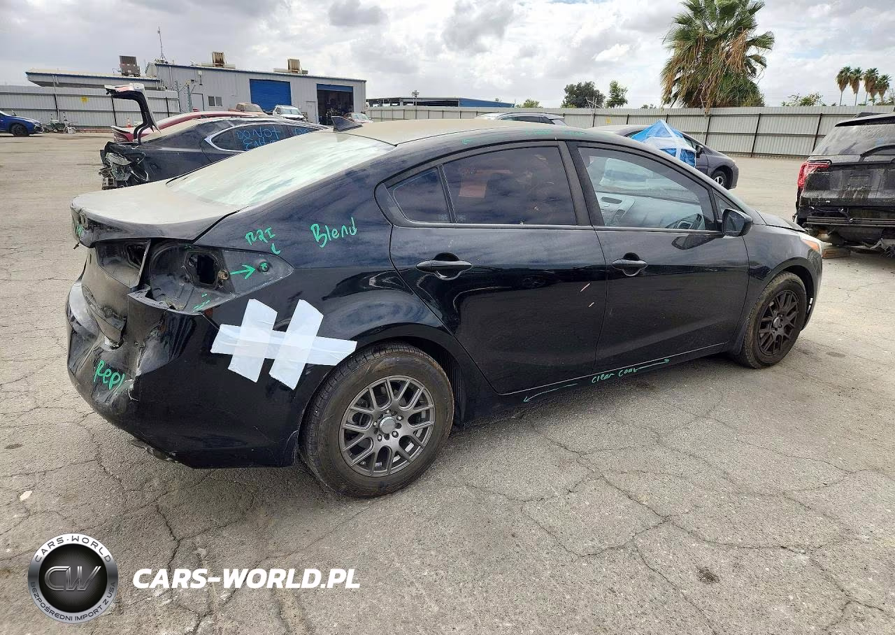 2017 Kia Forte Lx VIN:3KPFK4A7XHE131222 - 3