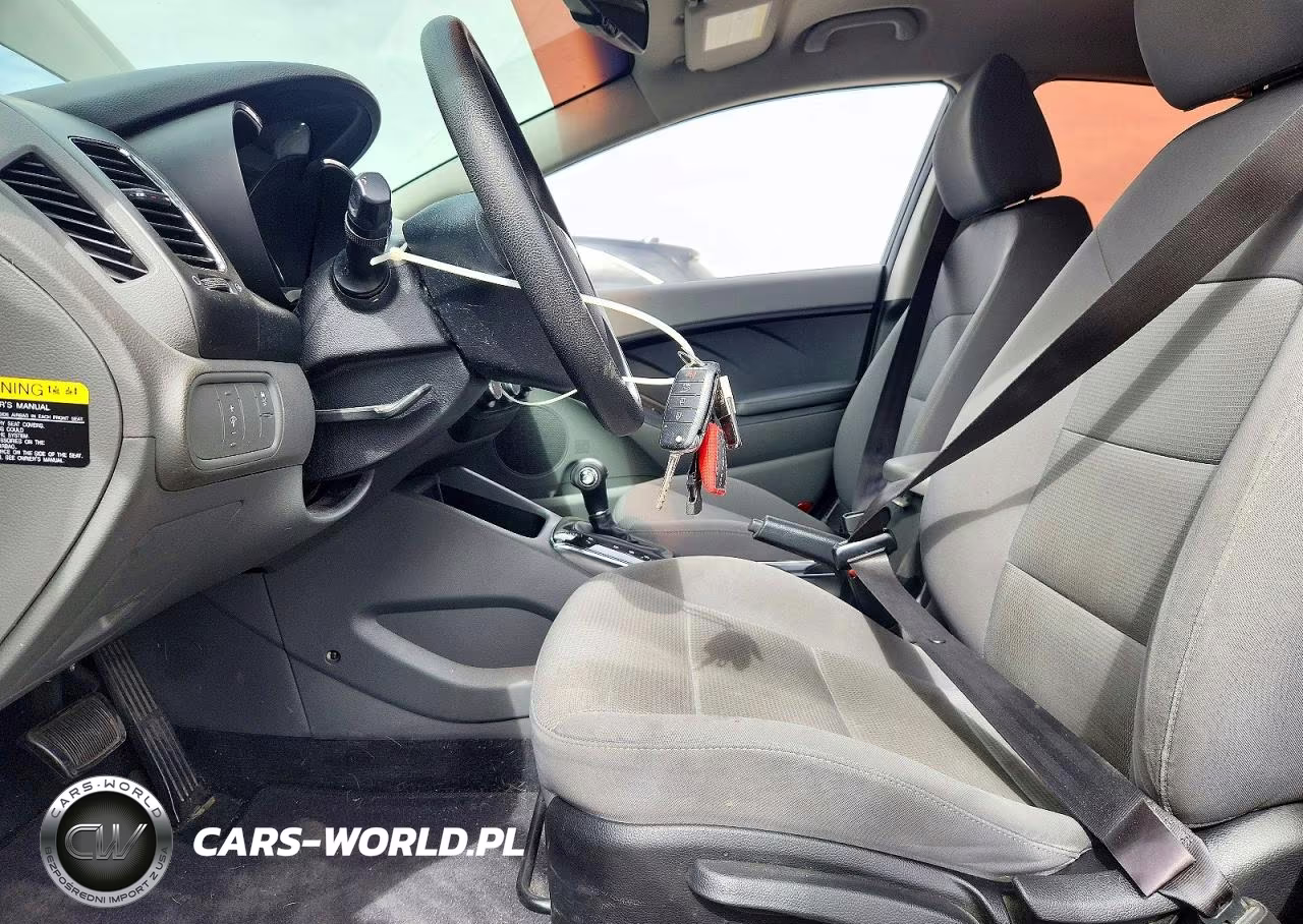 2017 Kia Forte Lx VIN:3KPFK4A7XHE131222 - 7
