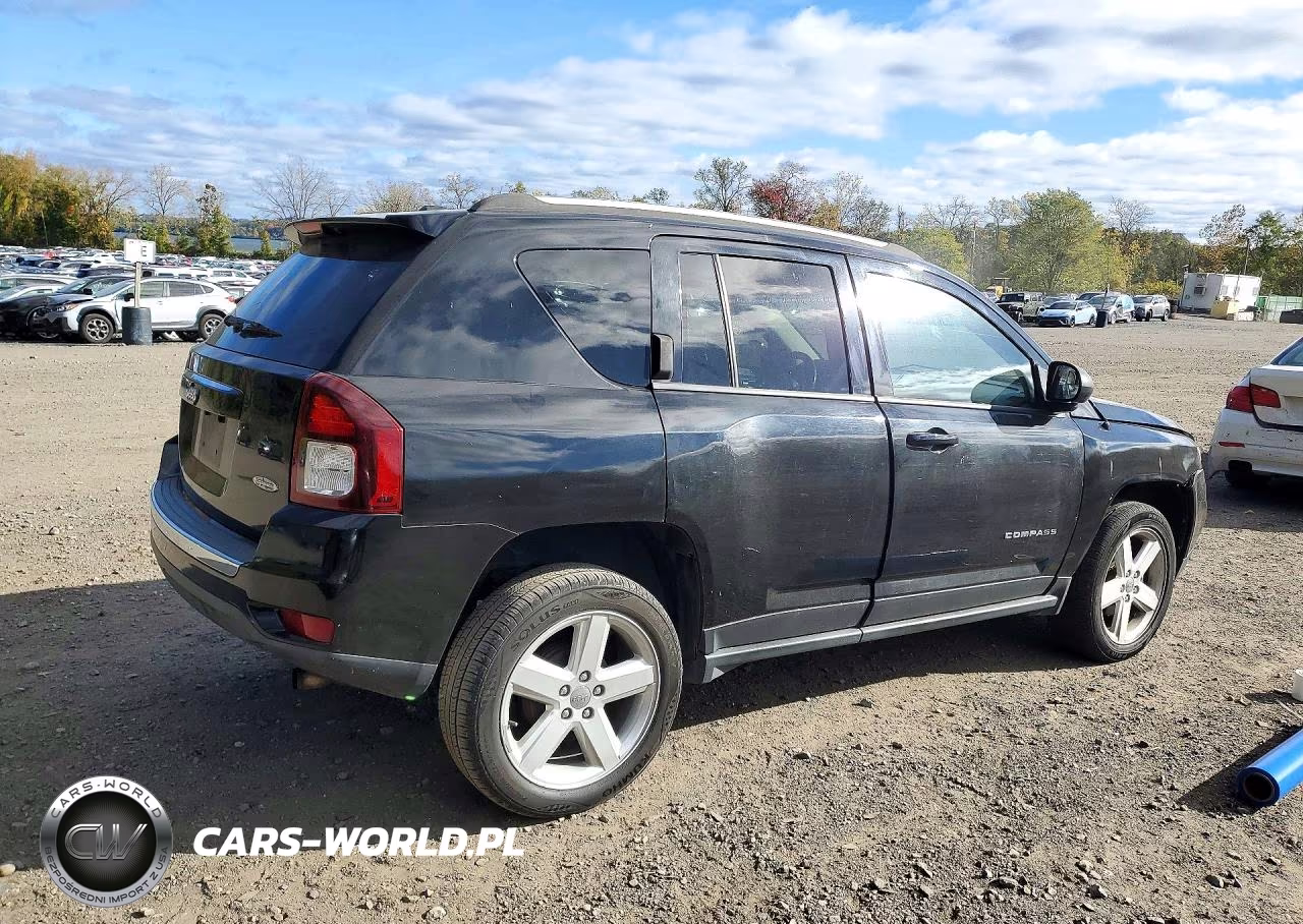 2014 Jeep Compass Latitude VIN:1C4NJCEA3ED680479 - 3