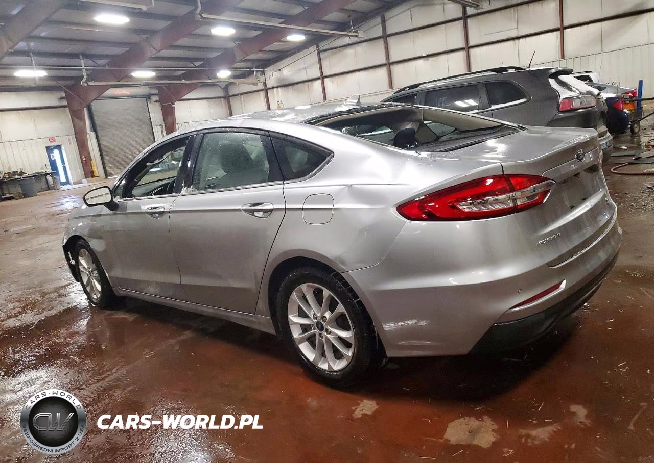 2020 Ford Fusion Se VIN:3FA6P0HDXLR107631 - 2