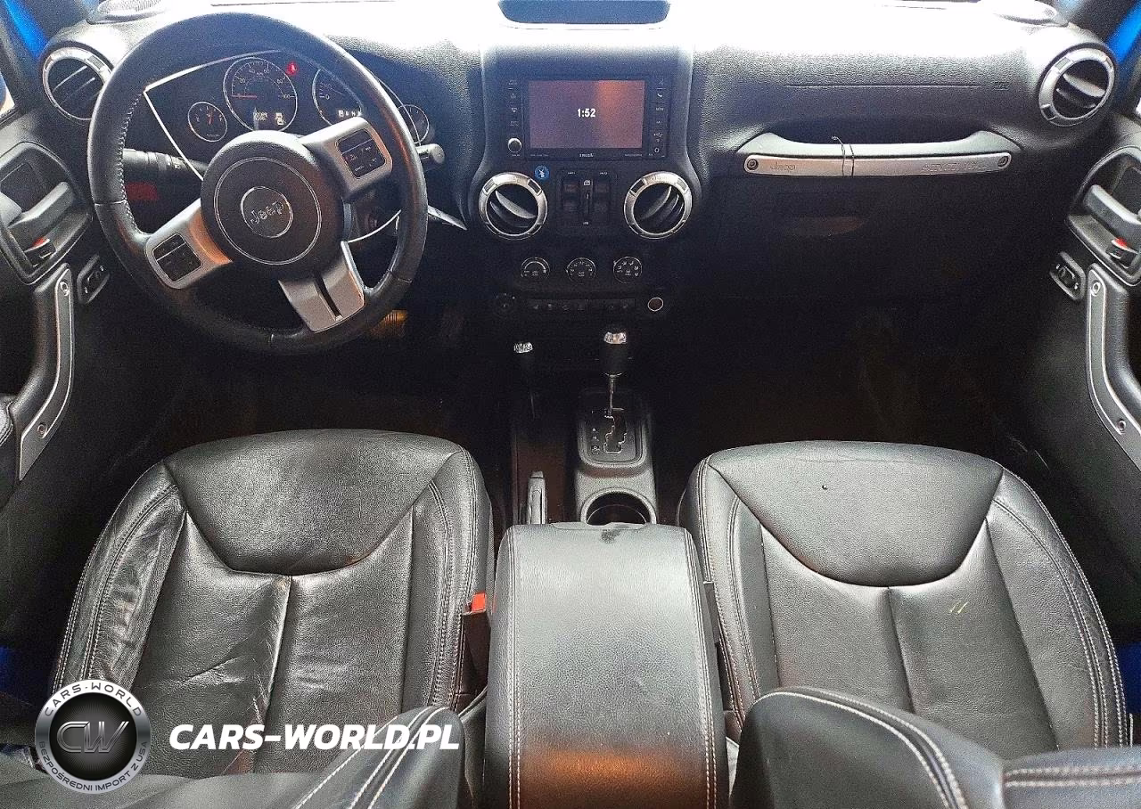 2015 Jeep Wrangler Unlimited Rubicon VIN:1C4BJWFG7FL726586 - 8