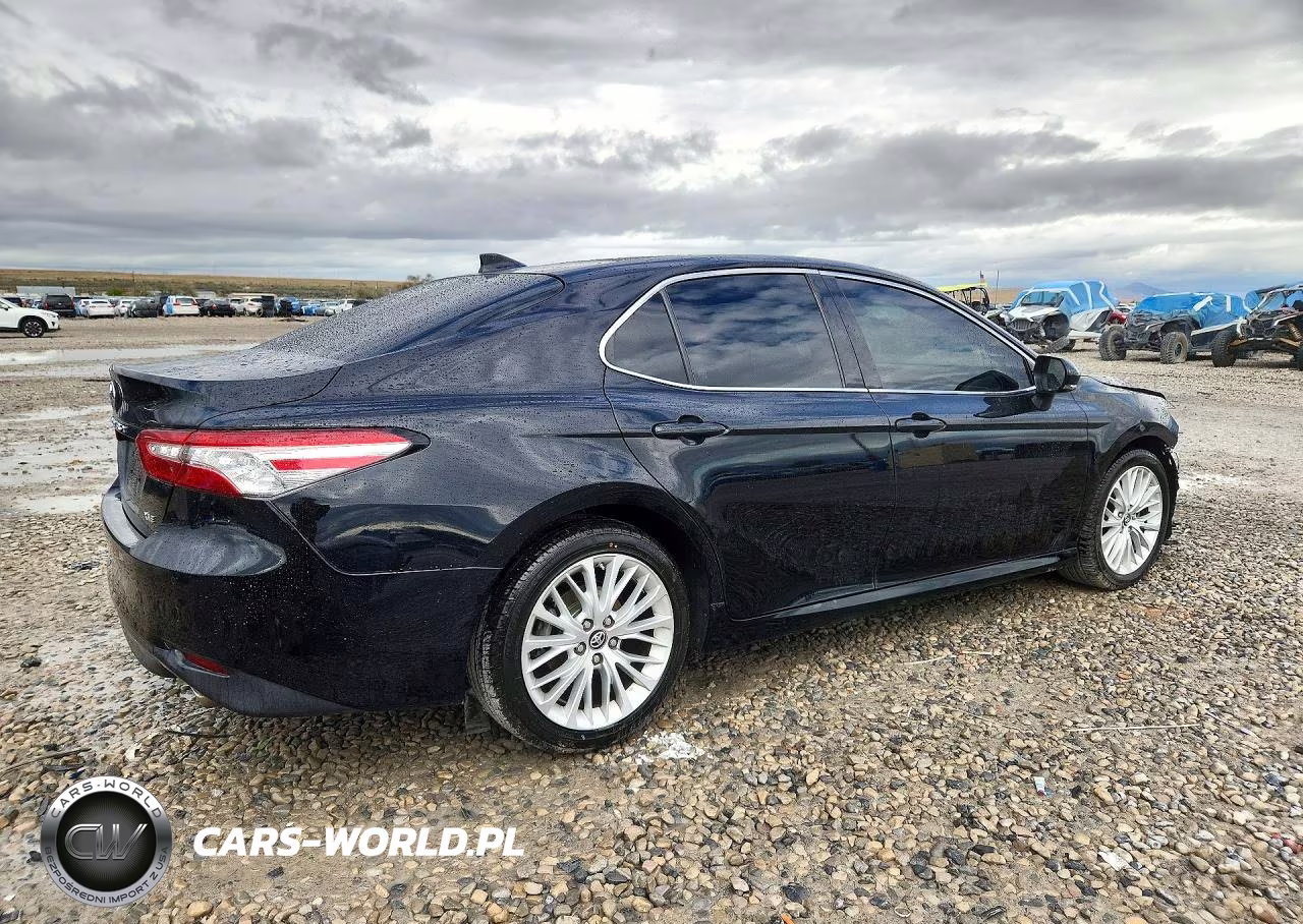 2018 Toyota Camry Xle V6 VIN:4T1BZ1HK6JU007700 - 3